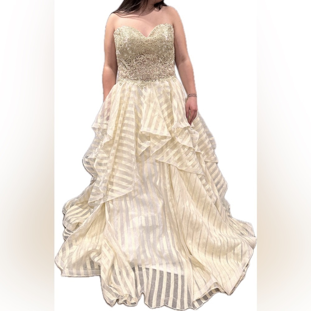 Prom Dress Gold and Cream Sheer Strapless Sweetheart Plus size18